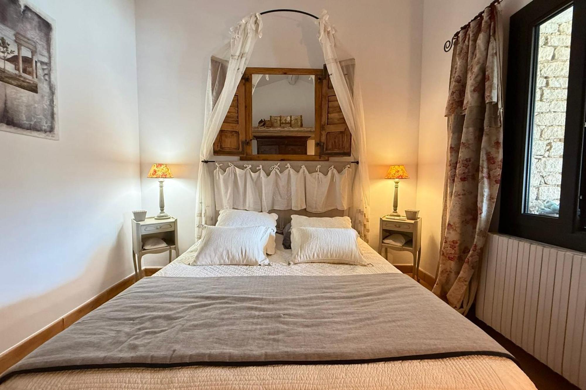 Beautiful Provencal Villa With Pool And Jacuzzi Lacoste  Dış mekan fotoğraf