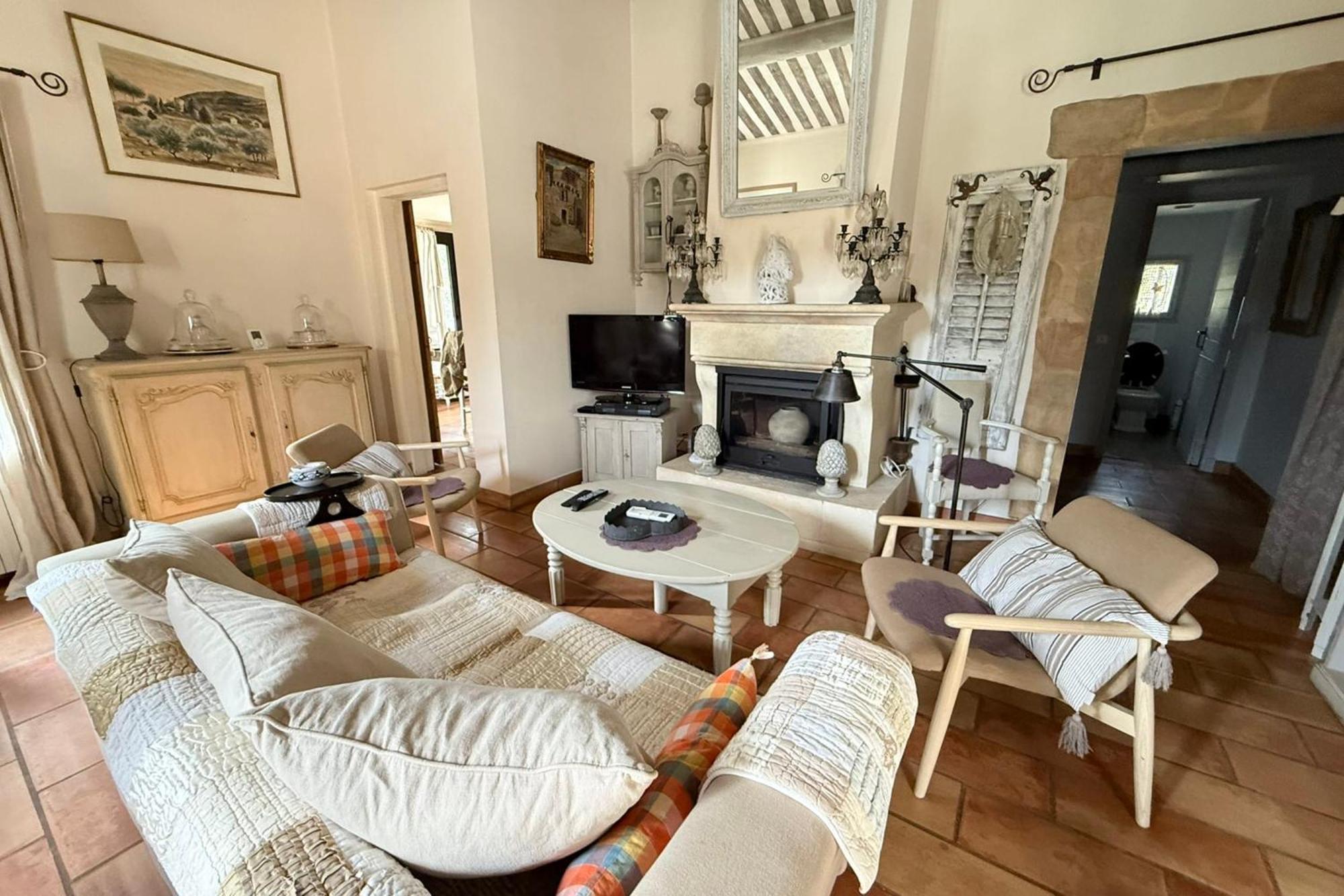 Beautiful Provencal Villa With Pool And Jacuzzi Lacoste  Dış mekan fotoğraf